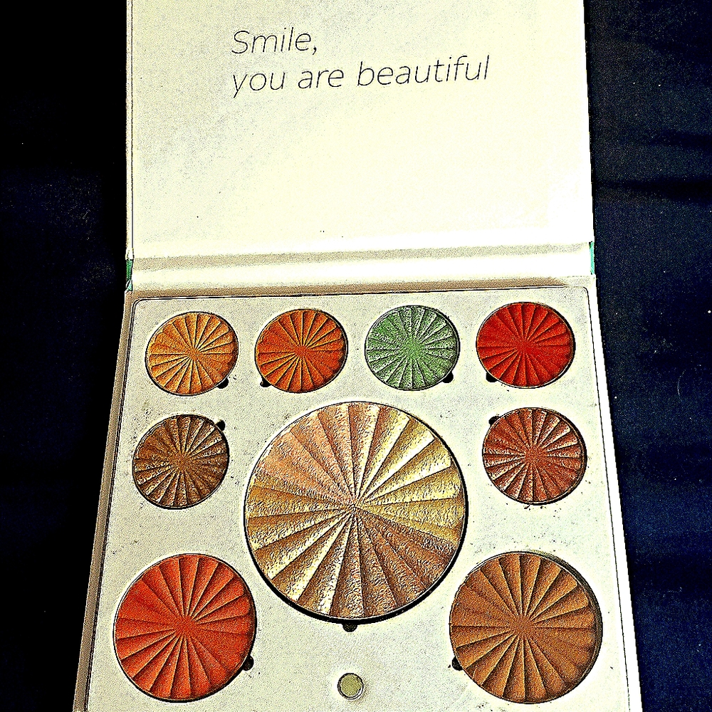 OFRA "Good to Go" Mini Mix Face Palette